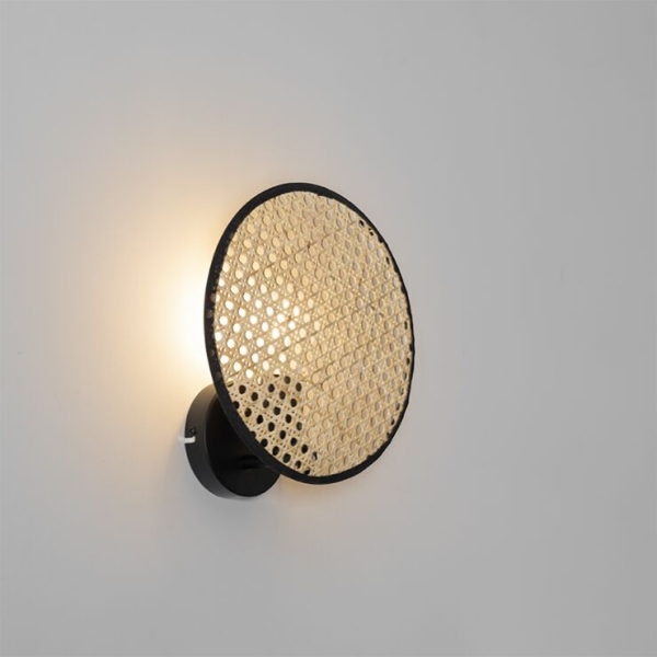 Landelijke wandlamp zwart met rotan 25 cm - kata