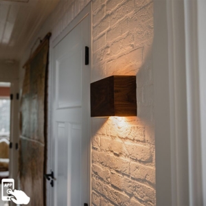 Smart wandlamp walnoot hout 24 cm incl. LED - Otan
